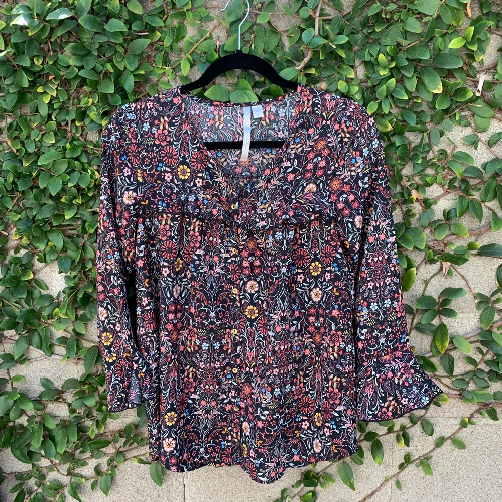 LC Lauren Conrad | XS Floral Flutter Blouse